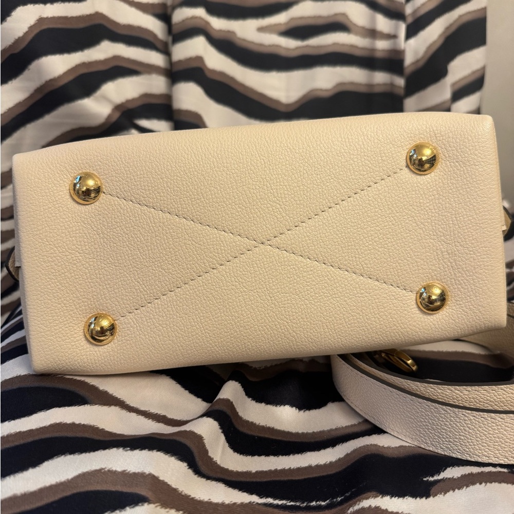 Louis Vuitton Empreinte Neo Alma BB in cream :) - Picture 6 of 17